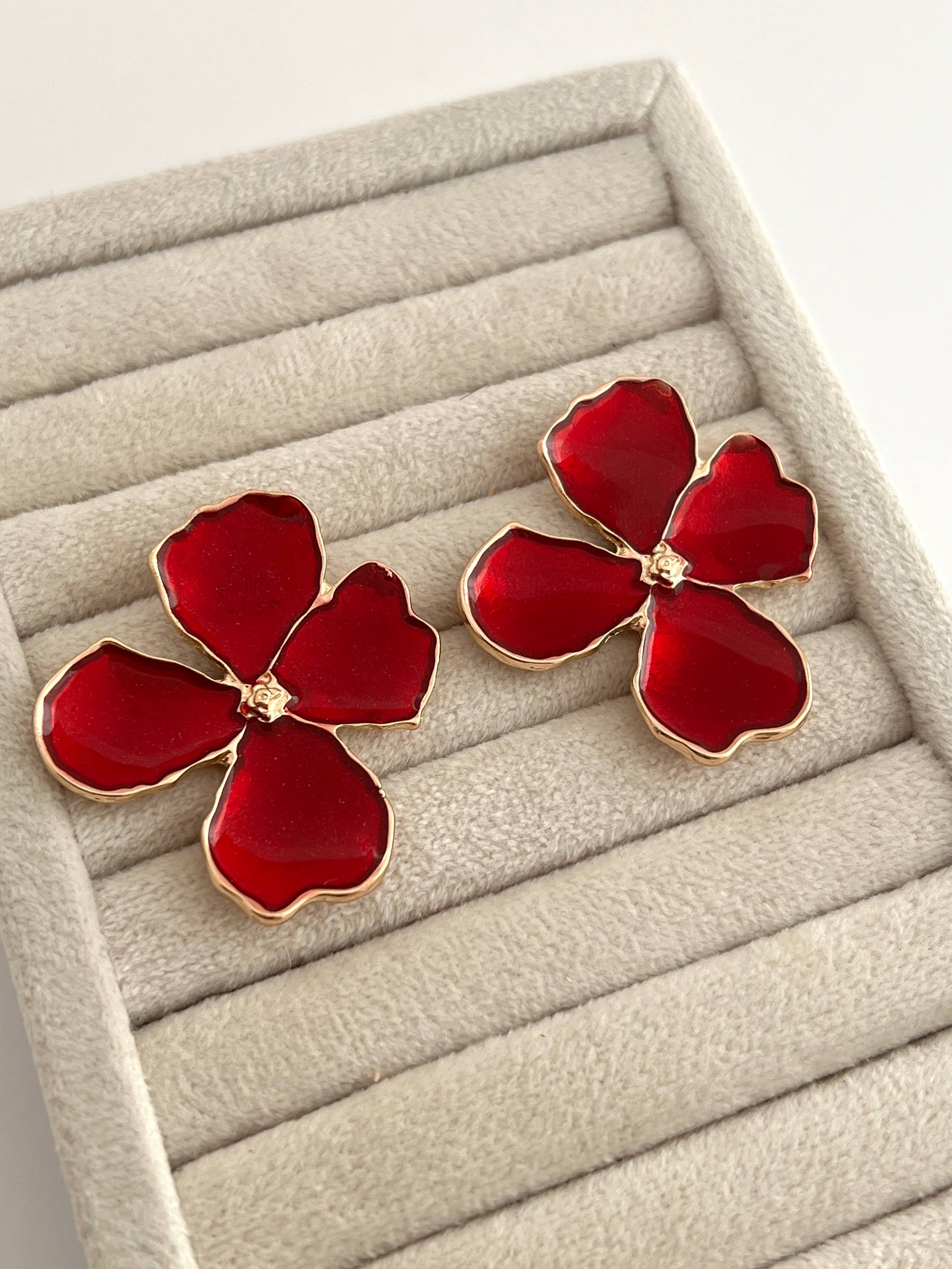 گوشواره ۴ گلبرگ چری