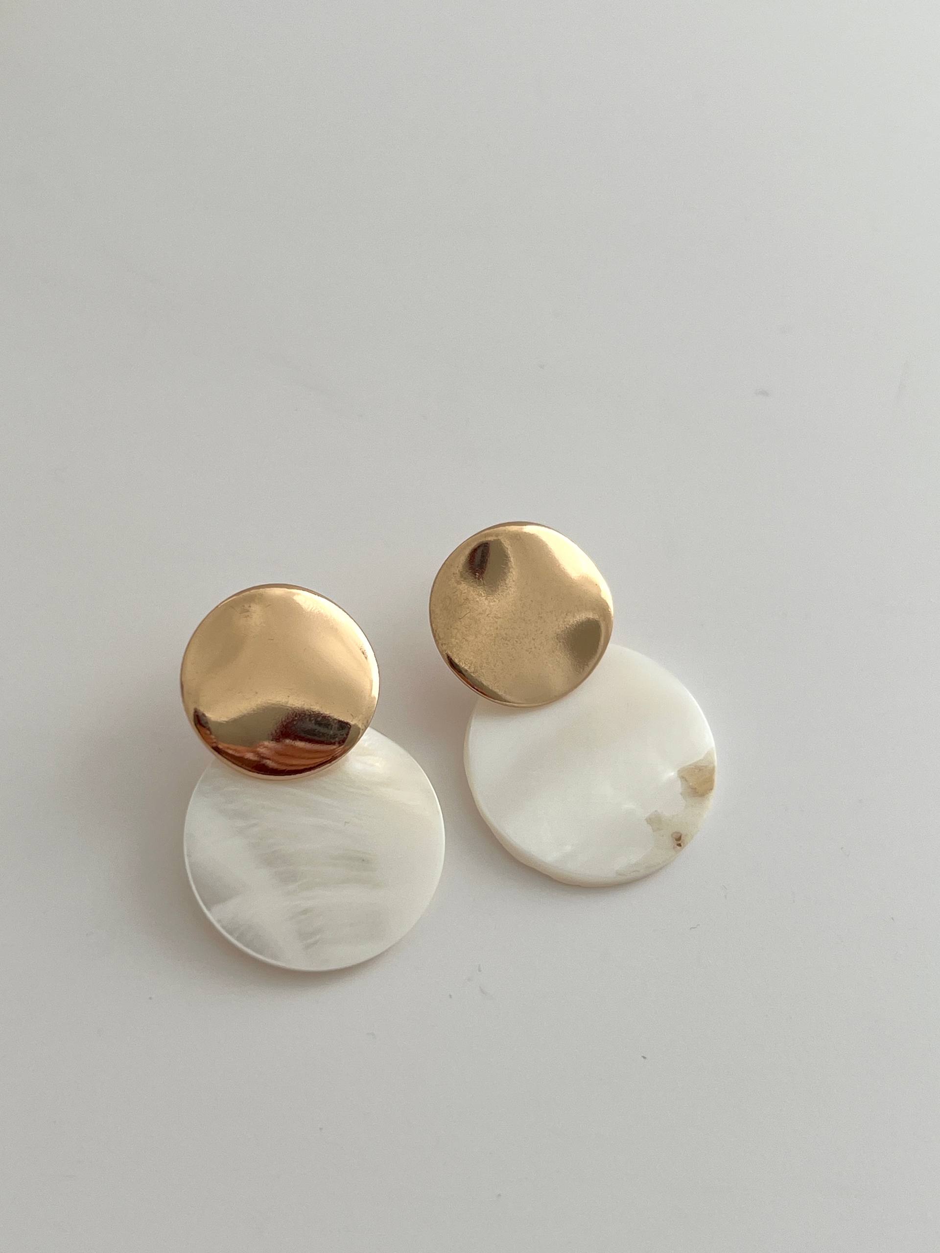 گوشواره ۲ دایره طلایی و سفید
